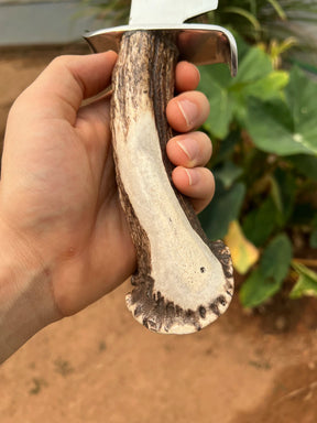 Faca Brut Forge Aço Cirúrgico Cabo de Cervo