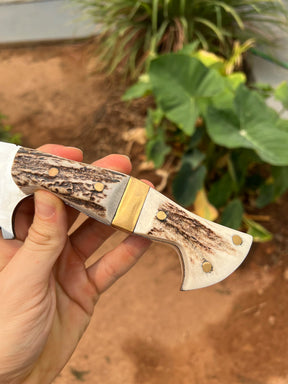 Faca Aço Cirúrgico Cabo de Cervo